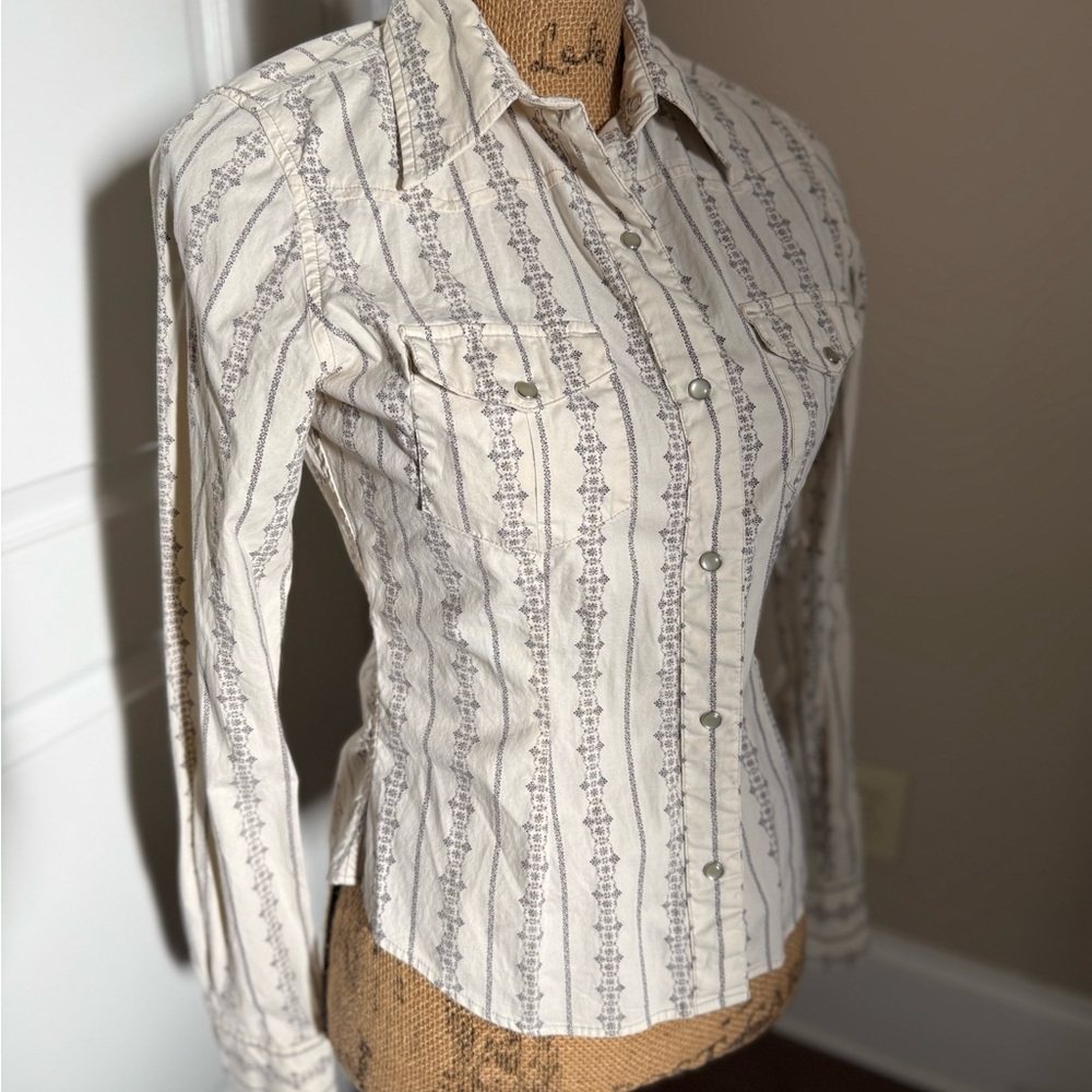 The North Face Cream and Gray Button-Down Shirt